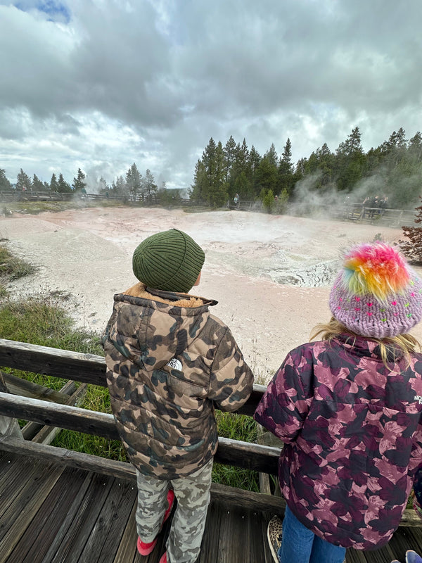 13 Hikes at Yellowstone National Park with kids