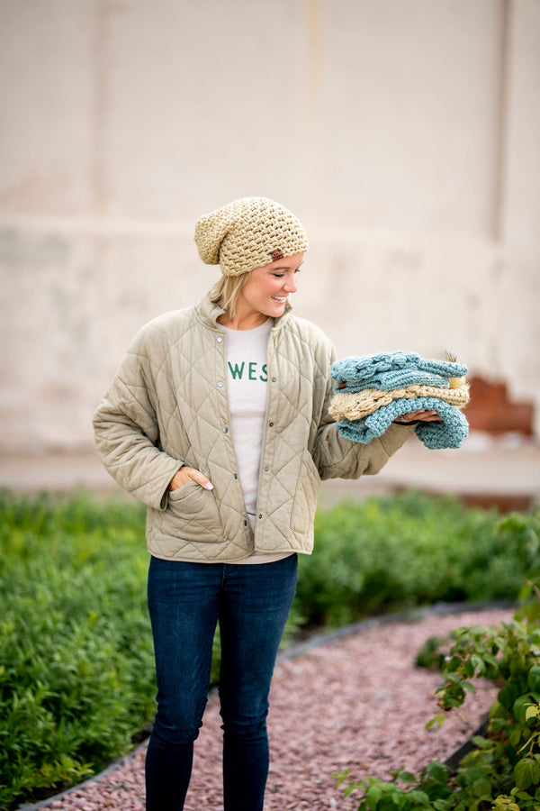 How to Style a Slouchy Beanie | b.e.happe