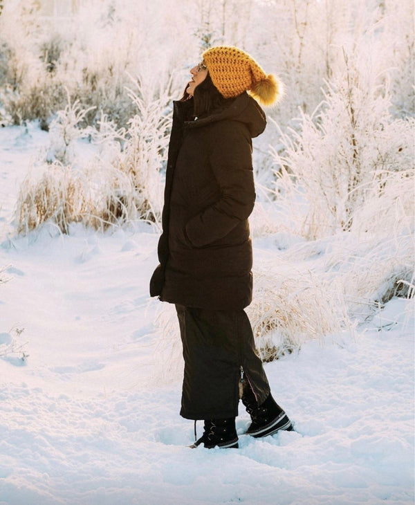 Slouchy Beanie with Pom Pom | To Pom or Not to Pom? - b.e.happe