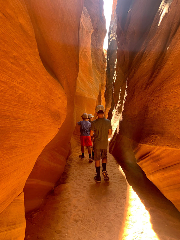 Wire Pass to Buckskin Gulch Slot Canyon, Utah - b.e.happe