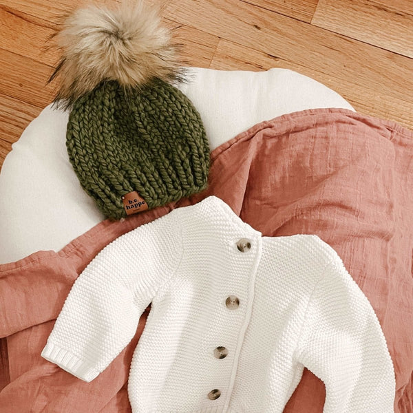 Youth Solid Knit Pom Hat | Cilantro Green - b.e.happe
